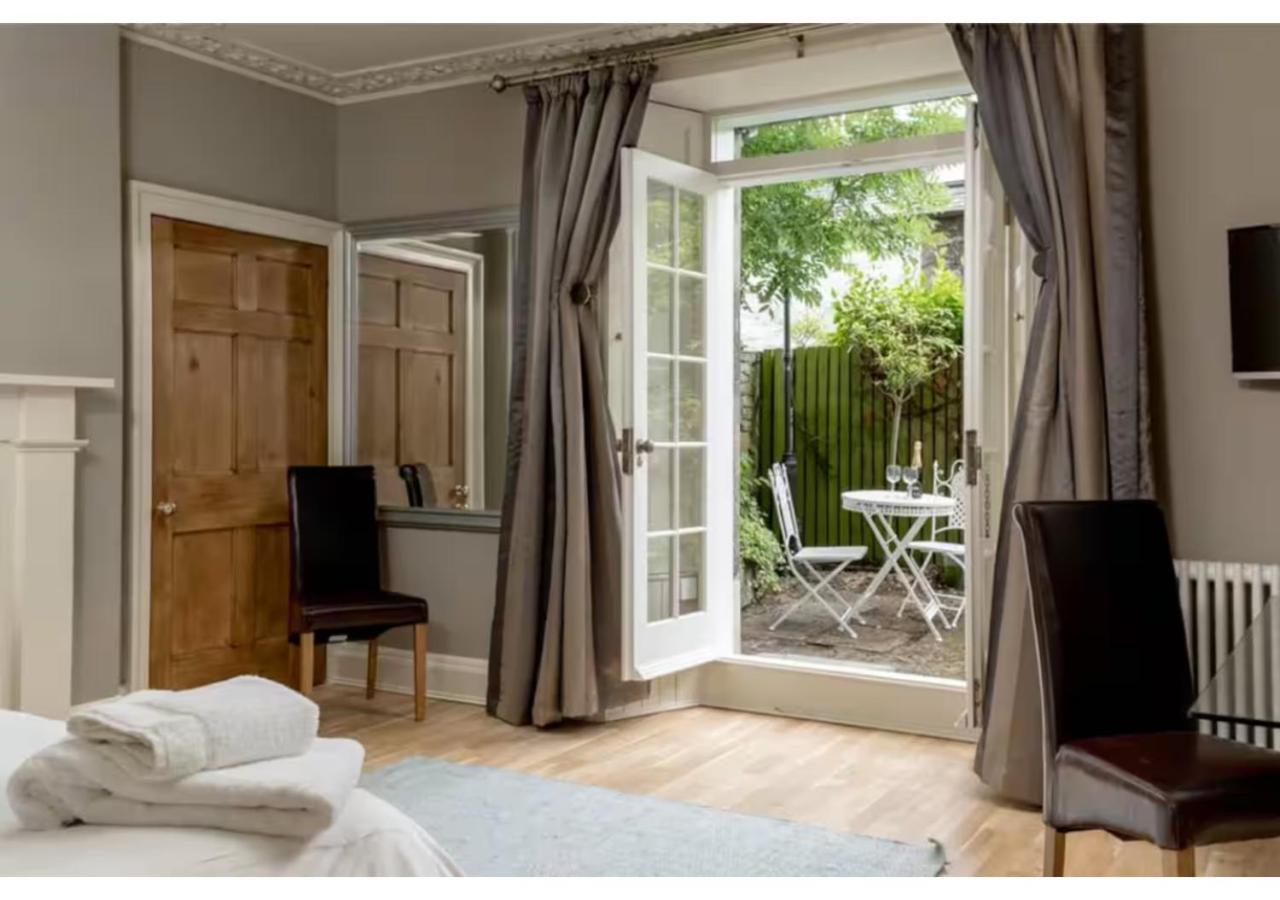 Joivy Boutique Apt With Patio In New Town Эдинбург Экстерьер фото
